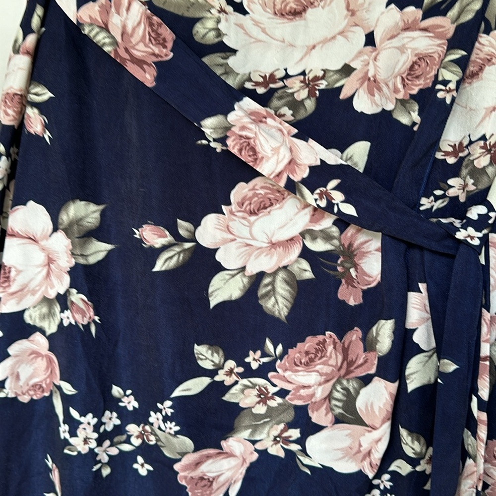 Navy blue floral faux wrap dress (fits like 3XL) - Picture 6 of 6